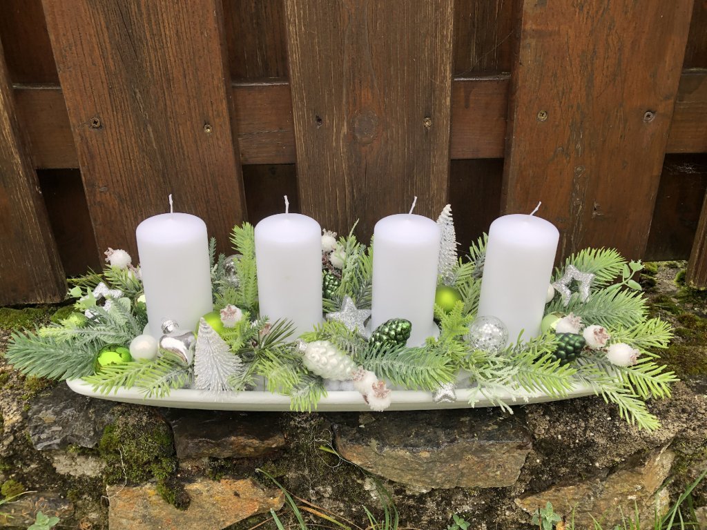 Vánoční adventní věnce na stůl